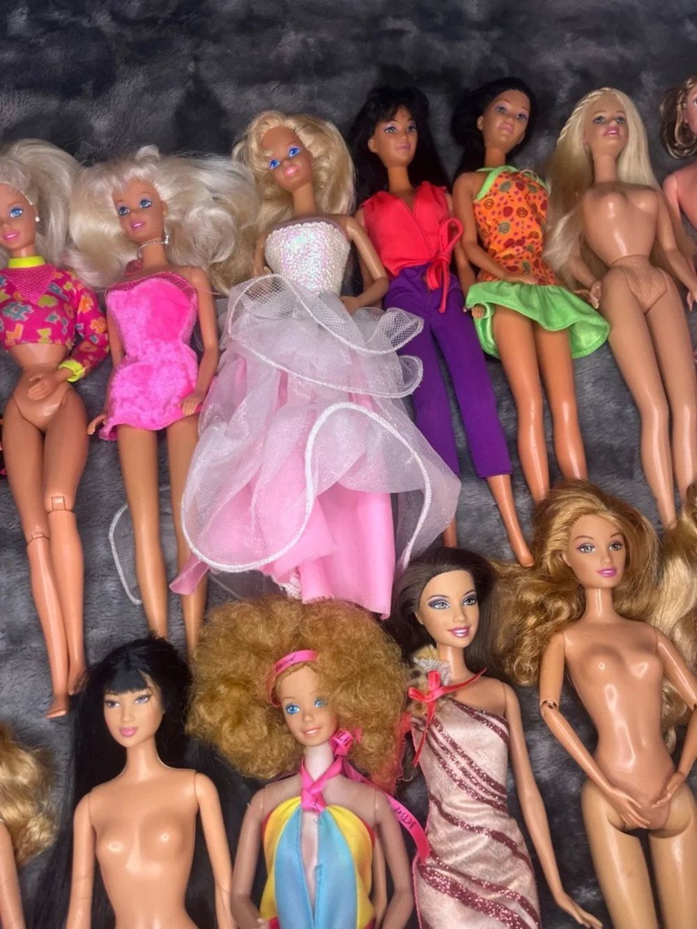 Barbie Huge Lot 80s, 90s Y2K Doll and Clothing - Picture 6 of 15